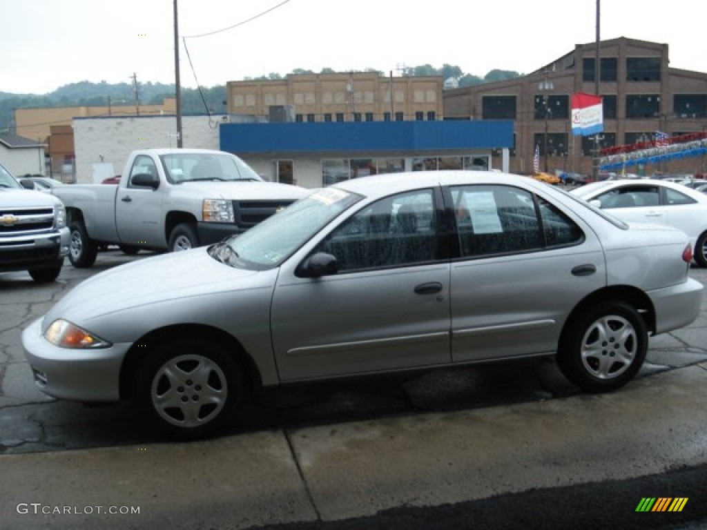 2002 Cavalier LS Sedan - Ultra Silver Metallic / Graphite photo #5