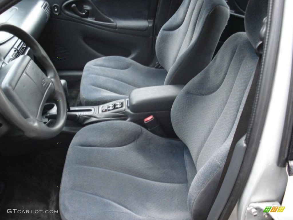 Graphite Interior 2002 Chevrolet Cavalier LS Sedan Photo #50616228