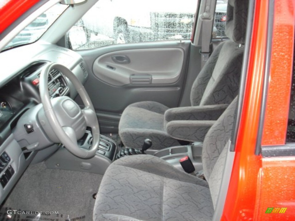 Medium Gray Interior 2004 Chevrolet Tracker ZR2 4WD Photo #50616573