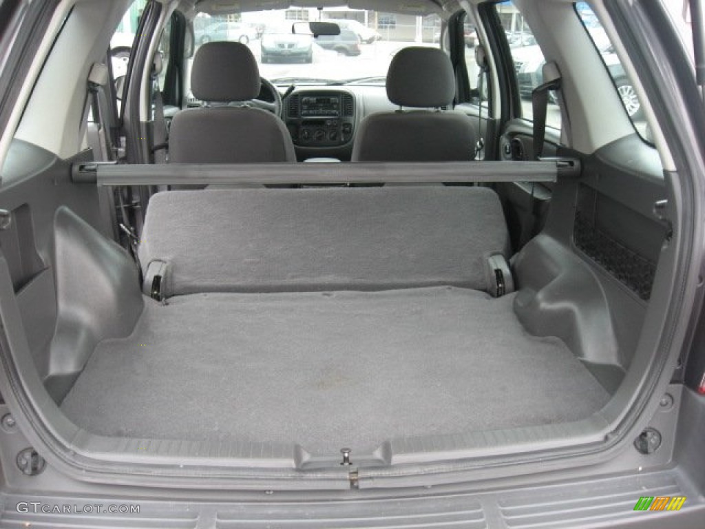 2003 Ford Escape XLT V6 Trunk Photos