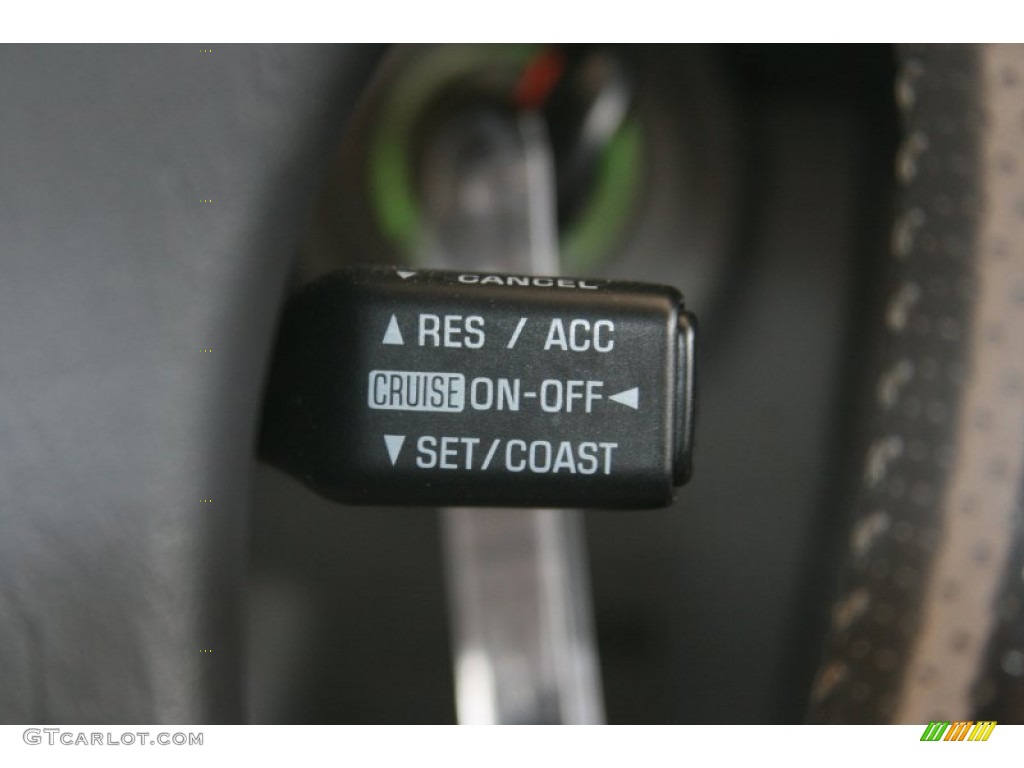 2002 Lexus LX 470 Controls Photo #50620926