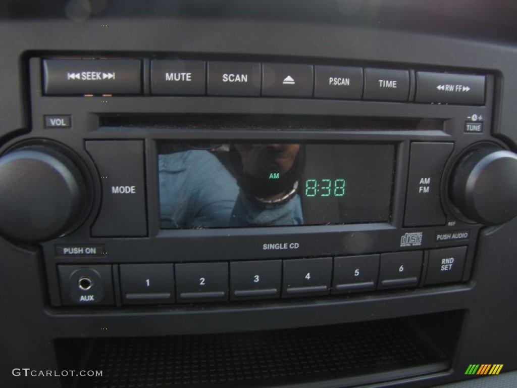 2008 Dodge Ram 1500 SXT Quad Cab Controls Photo #50623341