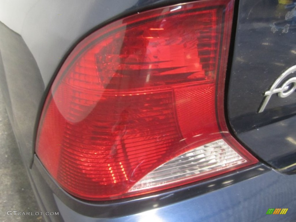 2003 Focus LX Sedan - Twilight Blue Metallic / Medium Graphite photo #13