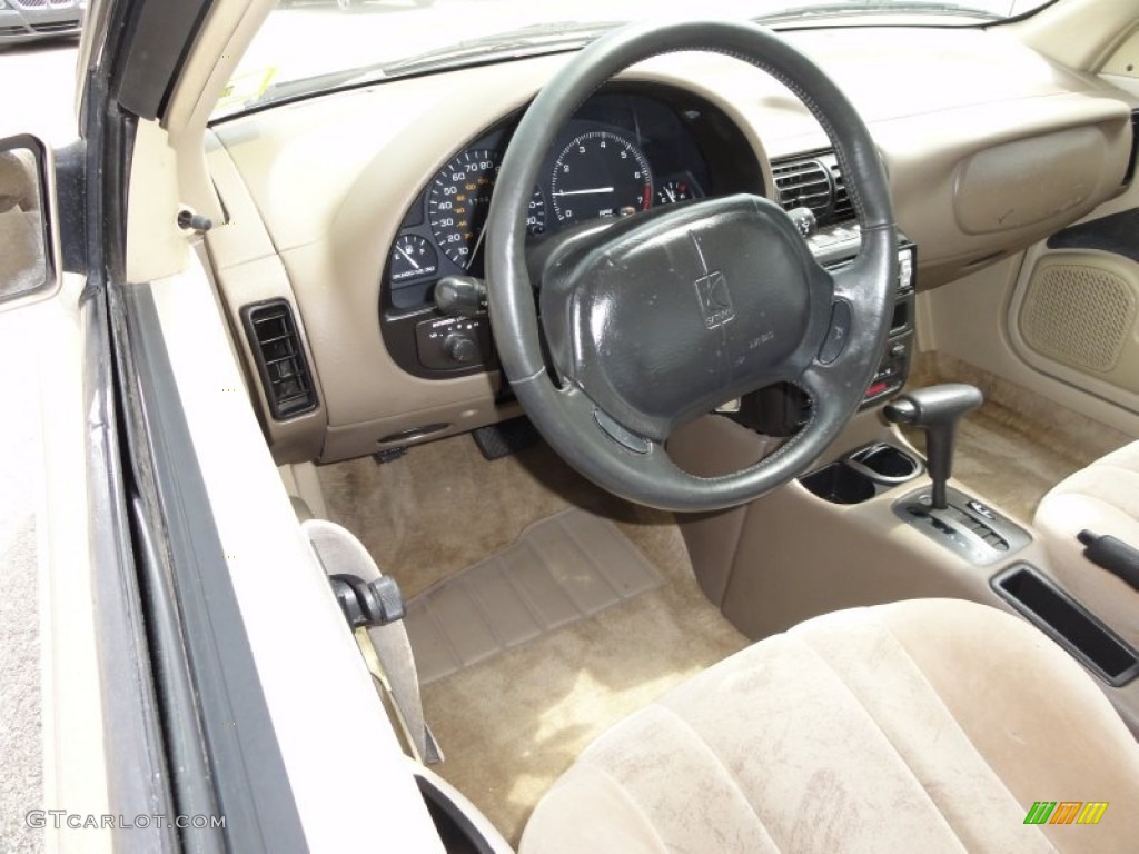 Beige Interior 1996 Saturn S Series SC2 Coupe Photo #50625143