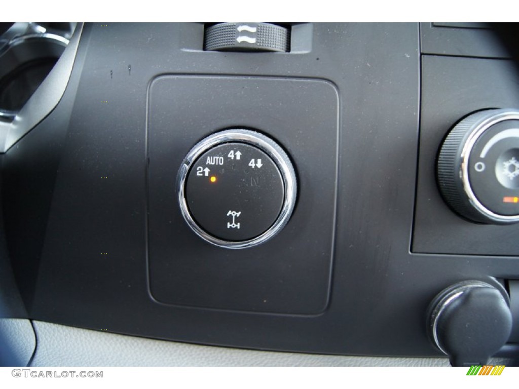 2009 Silverado 1500 LT Extended Cab 4x4 - Silver Birch Metallic / Light Titanium photo #31