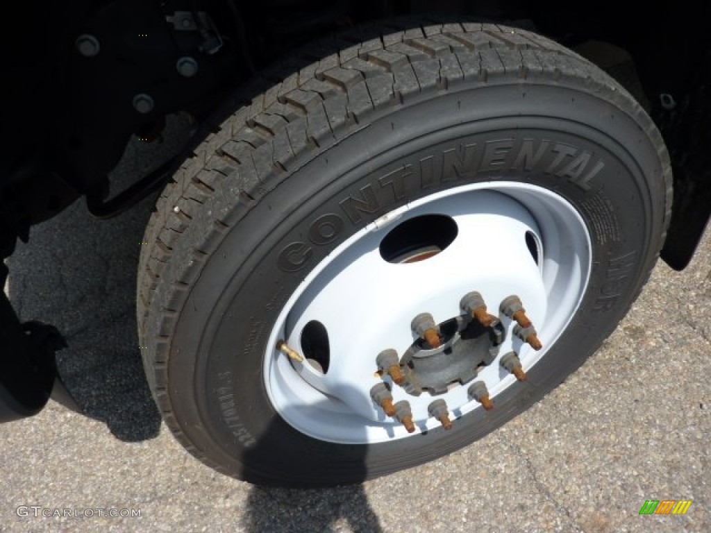2011 Ford F550 Super Duty XL Crew Cab 4x4 Chassis Wheel Photo #50626110