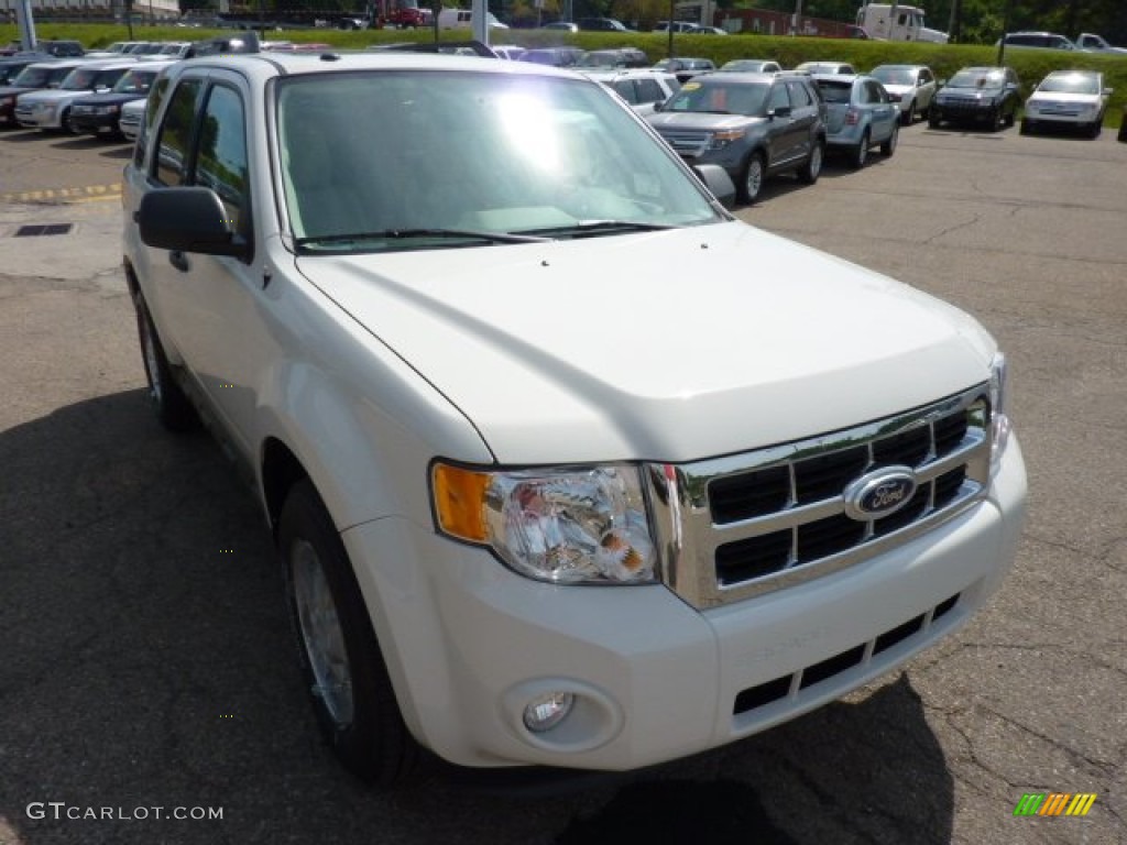 2011 Escape XLT 4WD - White Suede / Camel photo #6