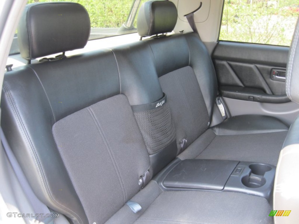 Medium Gray Interior 2005 Subaru Baja Turbo Photo #50630331