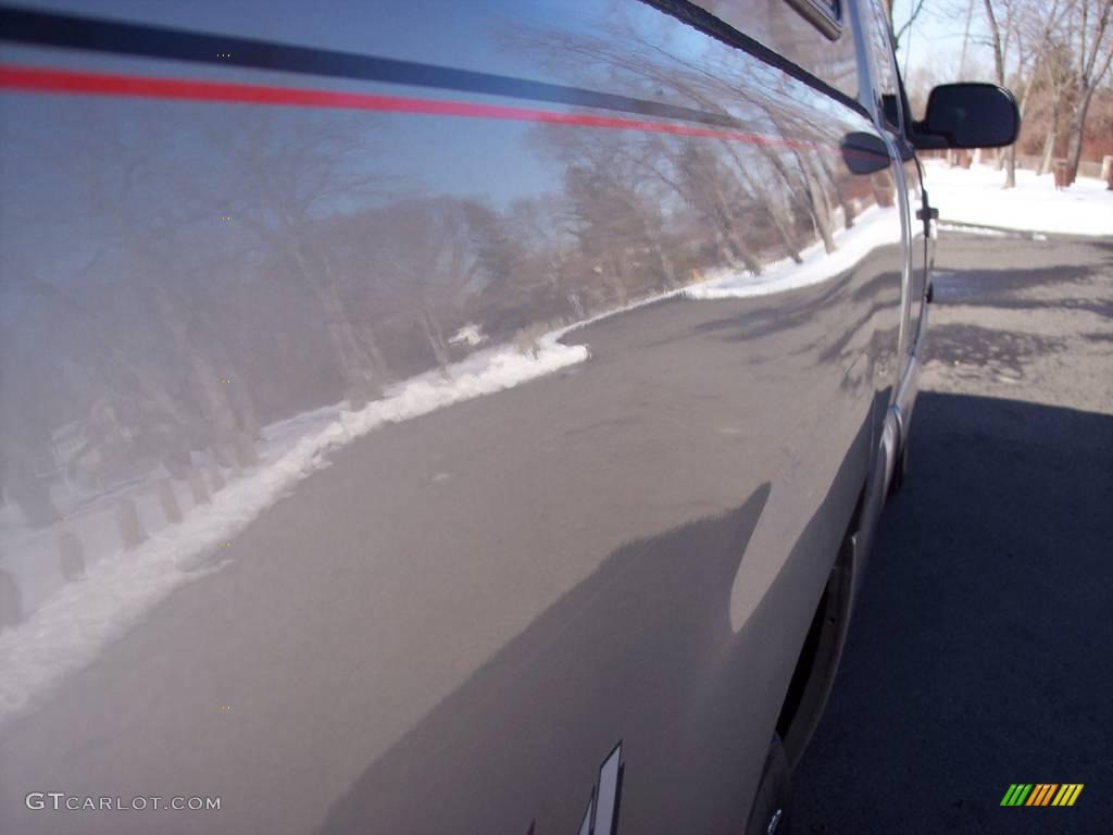 2003 Silverado 1500 LS Extended Cab 4x4 - Light Pewter Metallic / Dark Charcoal photo #24