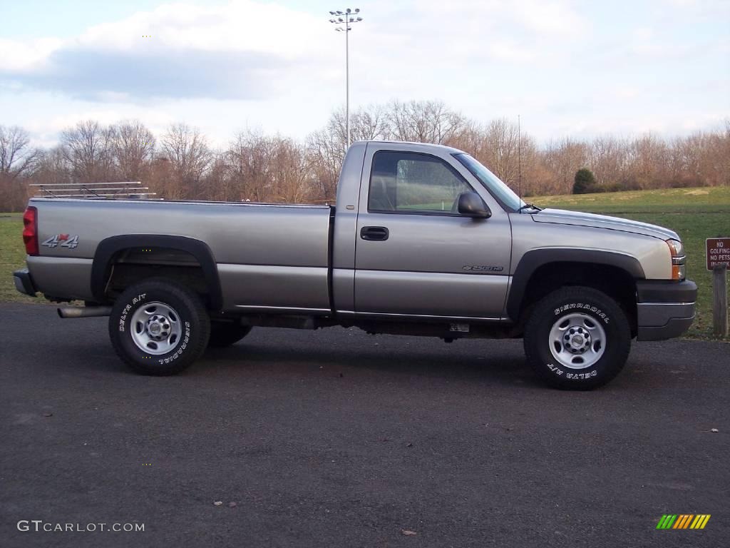 2003 Silverado 2500HD Regular Cab 4x4 - Light Pewter Metallic / Dark Charcoal photo #2