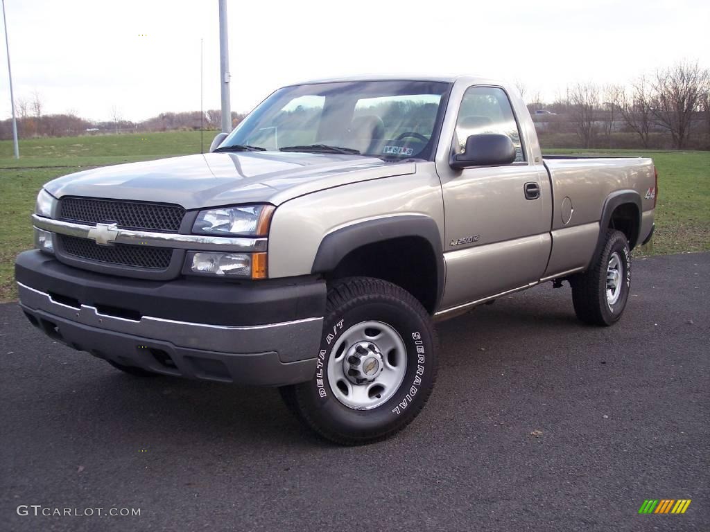 2003 Silverado 2500HD Regular Cab 4x4 - Light Pewter Metallic / Dark Charcoal photo #11