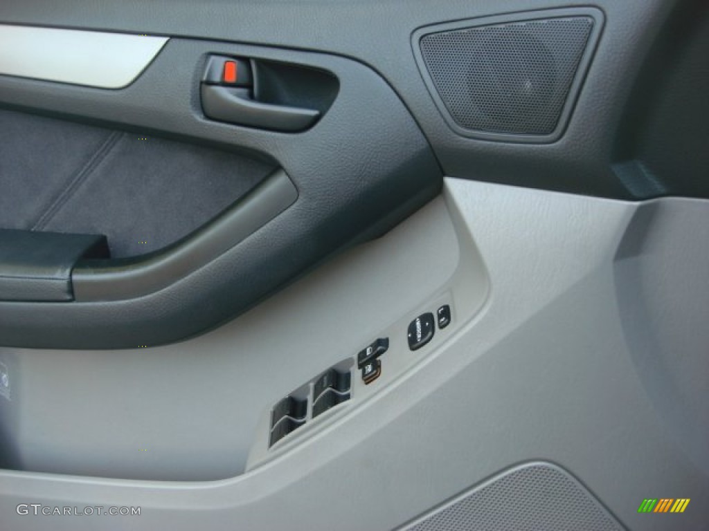 2004 4Runner SR5 - Stratosphere Mica / Taupe photo #13