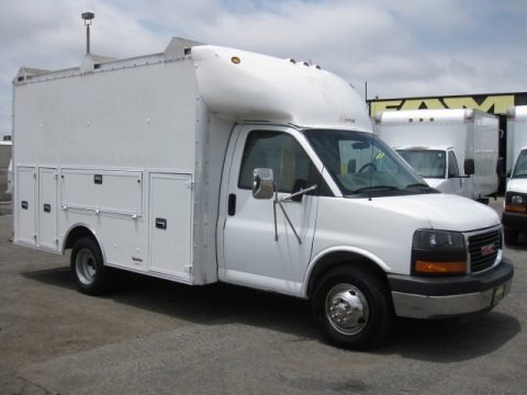 2003 GMC Savana Cutaway 3500 Commercial Utility Van Data, Info and Specs