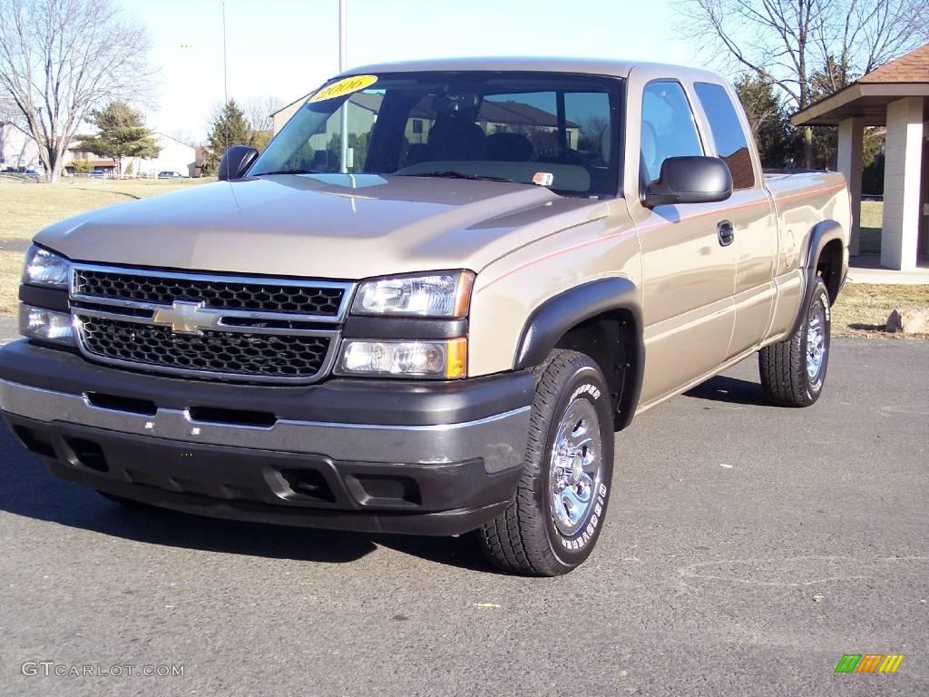 2006 Silverado 1500 LS Extended Cab 4x4 - Sandstone Metallic / Dark Charcoal photo #15