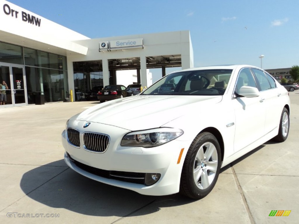 2011 5 Series 528i Sedan - Alpine White / Venetian Beige photo #1