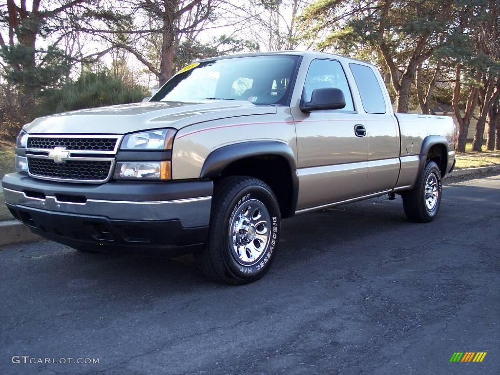 2006 Silverado 1500 LS Extended Cab 4x4 - Sandstone Metallic / Dark Charcoal photo #28