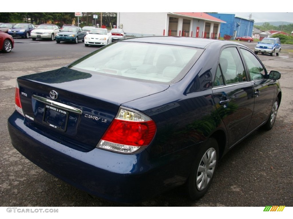 2006 Camry LE - Sky Blue Pearl / Taupe photo #21
