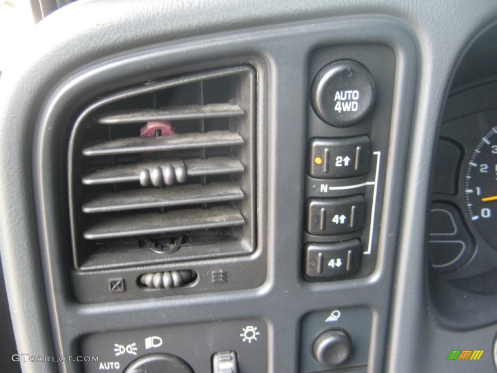 2004 Silverado 1500 Z71 Extended Cab 4x4 - Black / Dark Charcoal photo #12