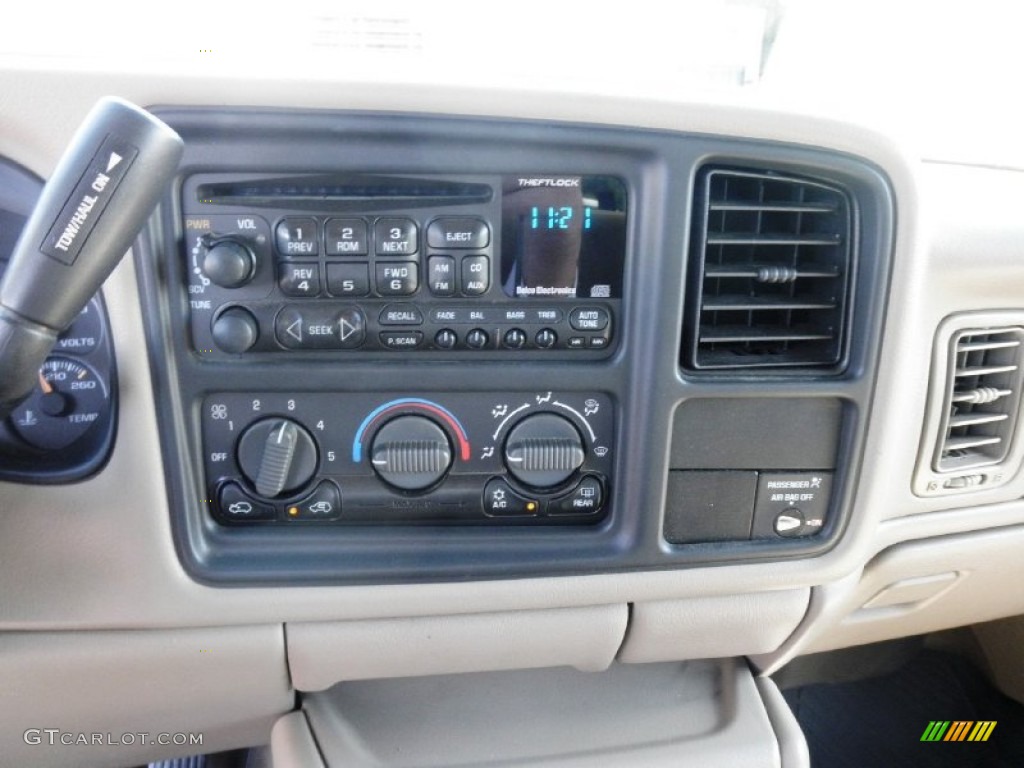 2001 Chevrolet Silverado 1500 LS Extended Cab 4x4 Controls Photo #50643312
