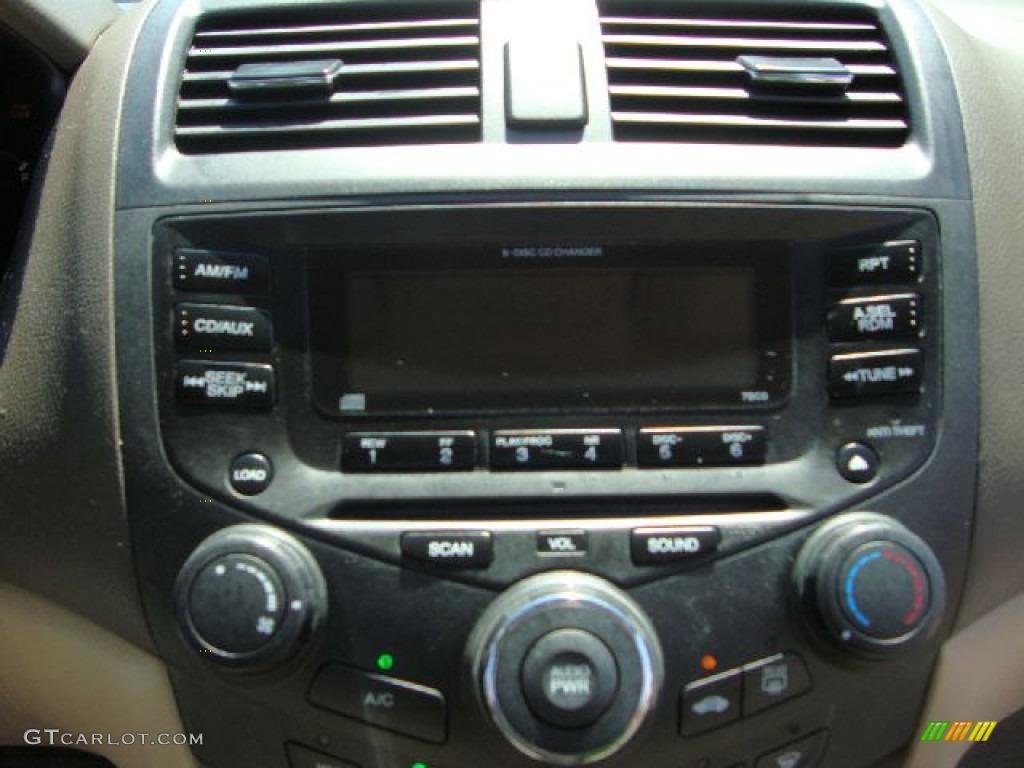 2003 Accord EX Sedan - Taffeta White / Ivory photo #21