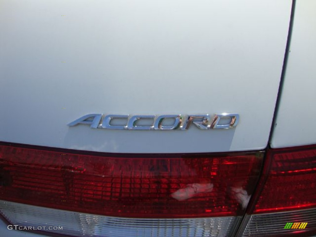 2003 Accord EX Sedan - Taffeta White / Ivory photo #34