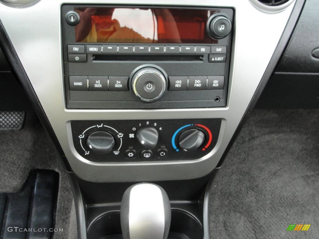 2007 Saturn ION 2 Quad Coupe Controls Photo #50645916