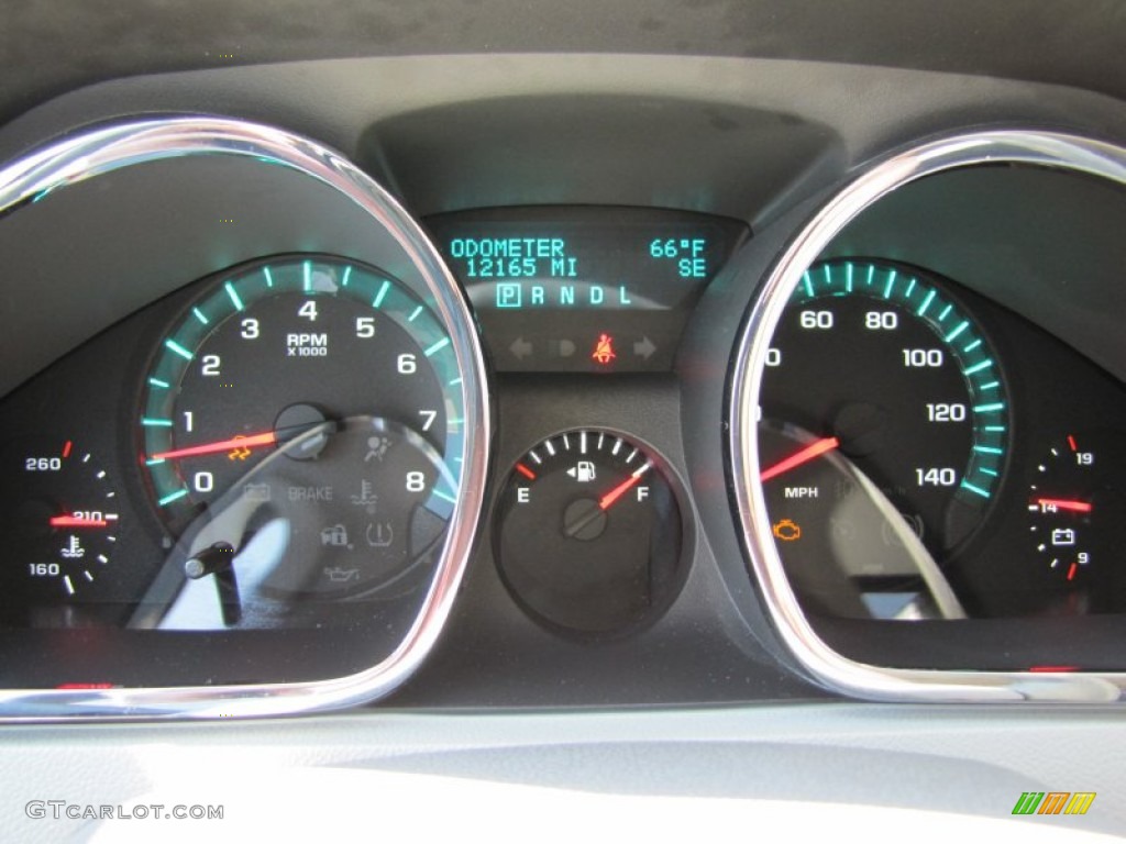 2011 Chevrolet Traverse LT AWD Gauges Photo #50646531