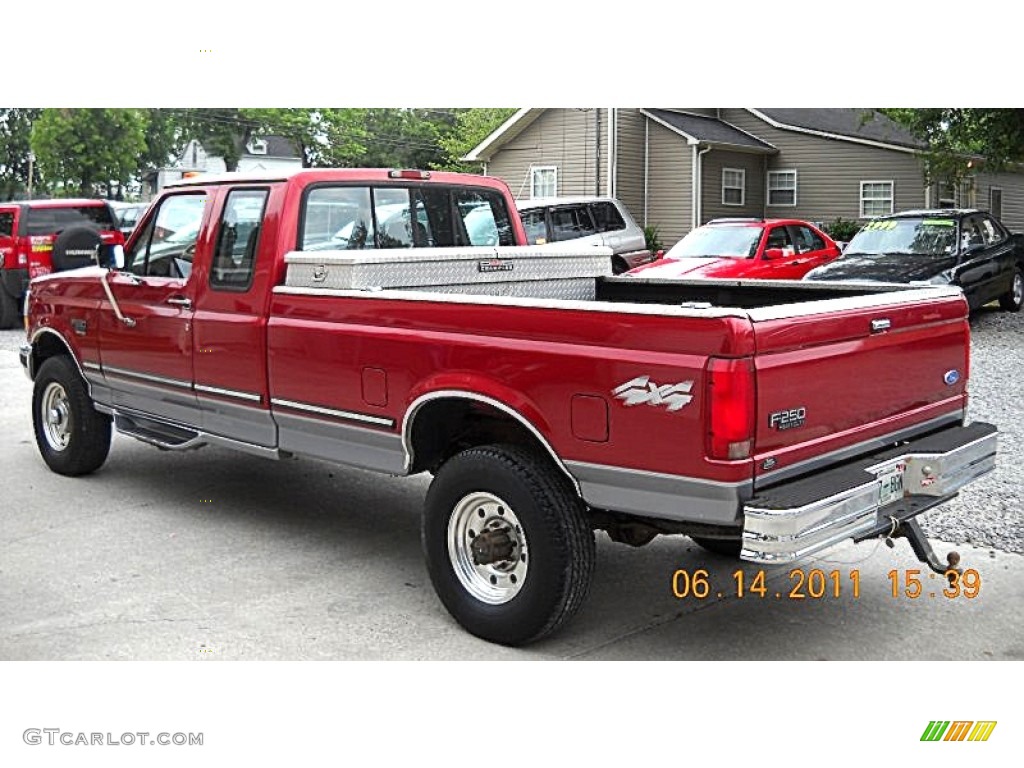 1997 F250 XLT Extended Cab 4x4 - Toreador Red Metallic / Medium Graphite photo #2