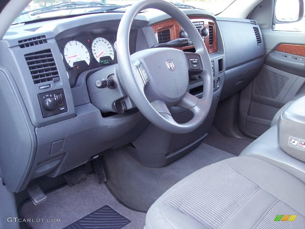 2006 Ram 1500 SLT Quad Cab 4x4 - Bright White / Medium Slate Gray photo #37