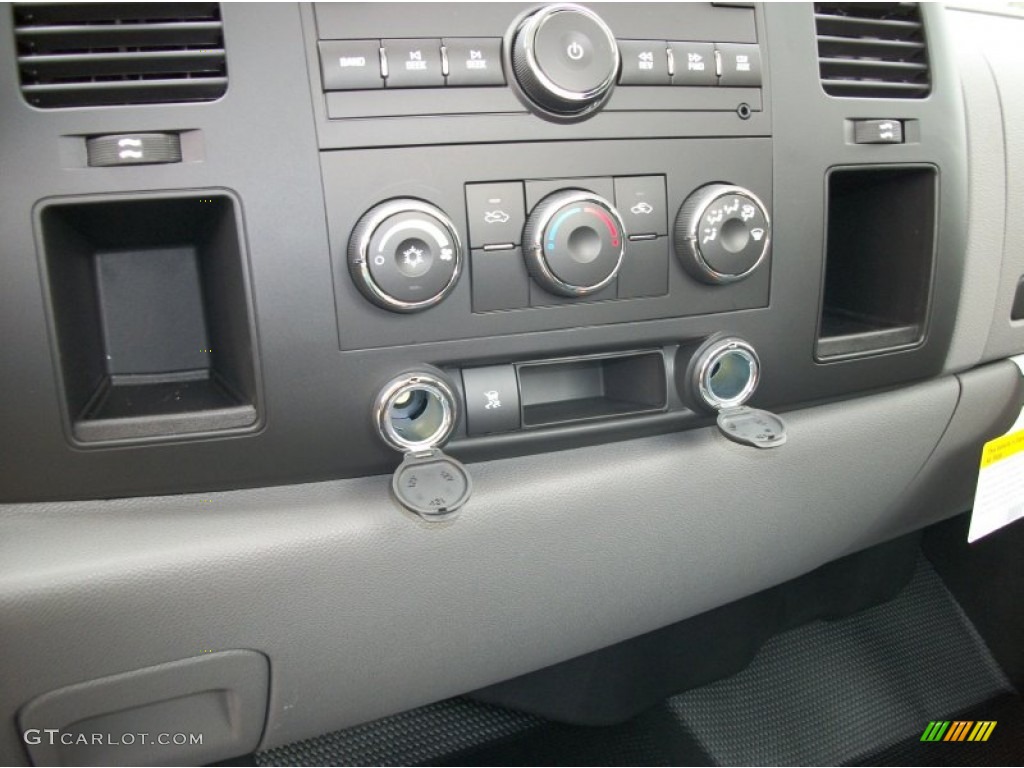 2011 Silverado 1500 Regular Cab 4x4 - Sheer Silver Metallic / Dark Titanium photo #34