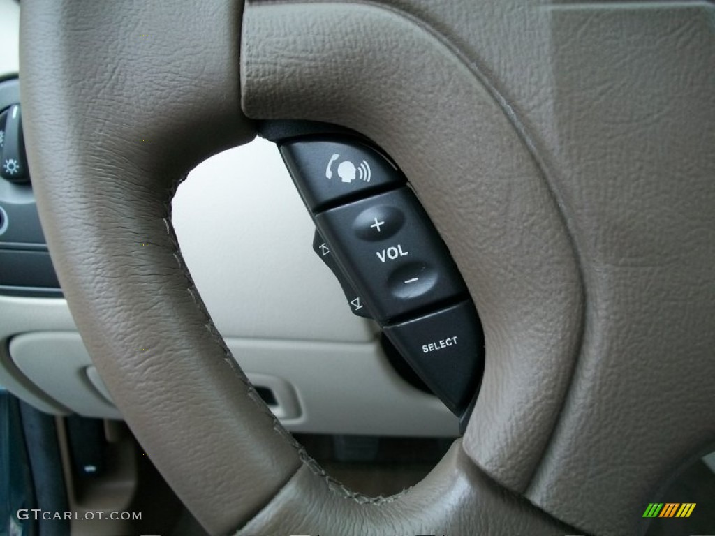 2004 Jaguar X-Type 2.5 Controls Photo #50653704