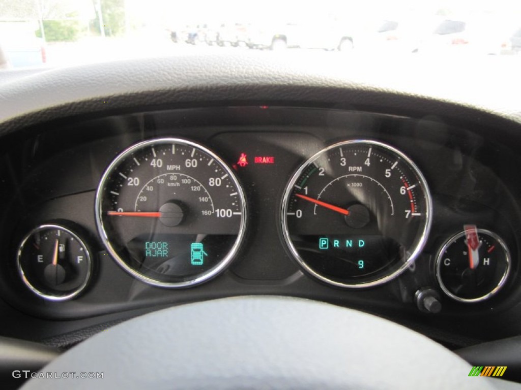 2011 Wrangler Sport S 4x4 - Bright White / Black photo #15