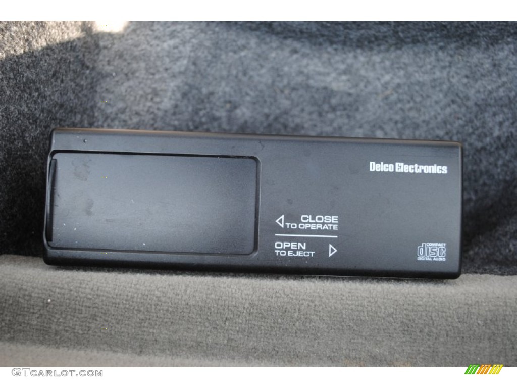 1998 Chevrolet Corvette Coupe Controls Photo #50656281