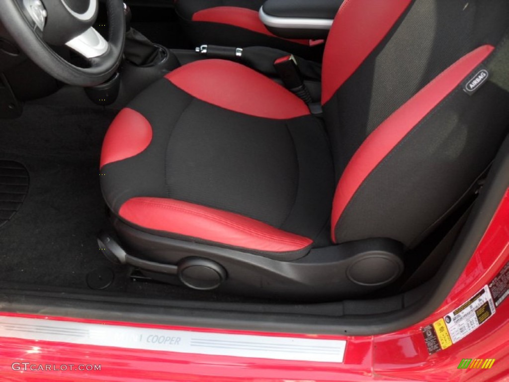 Black/Rooster Red Interior 2009 Mini Cooper Clubman Photo #50658455