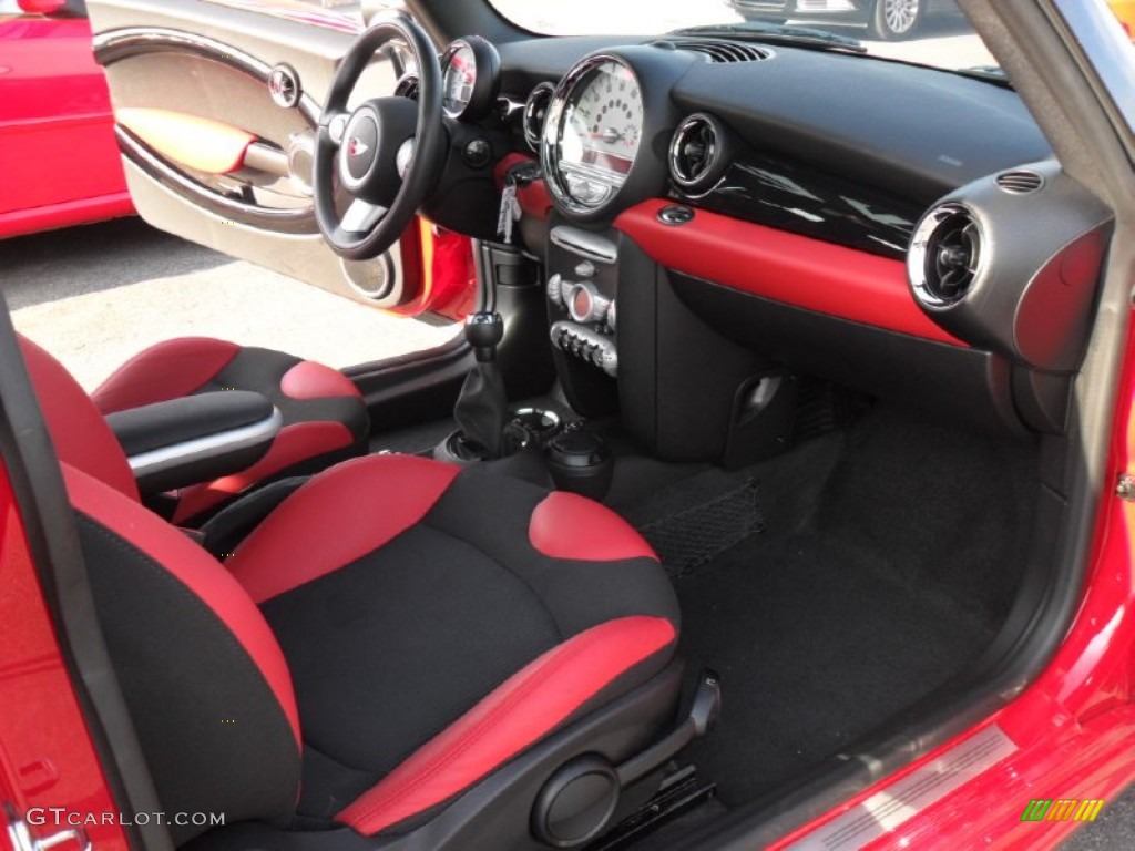 2009 Mini Cooper Clubman Black/Rooster Red Dashboard Photo #50658593