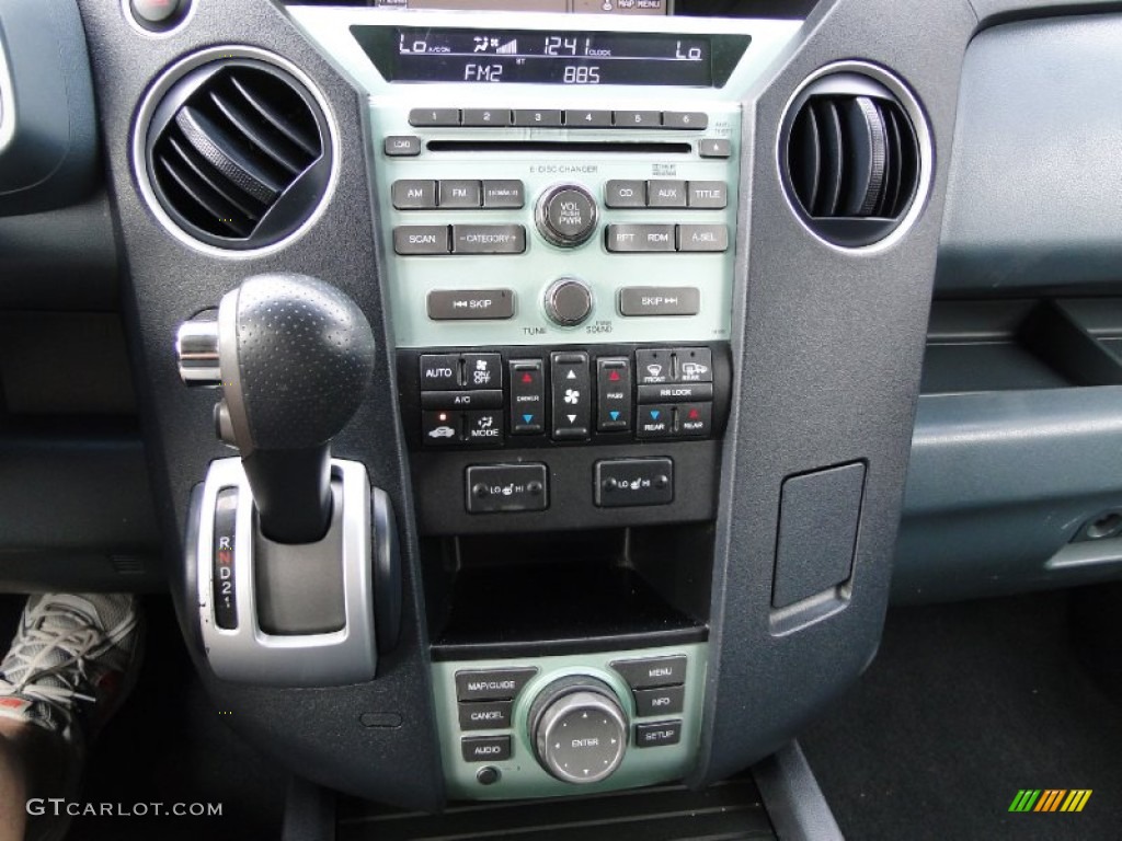 2009 Honda Pilot Touring Controls Photo #50659637
