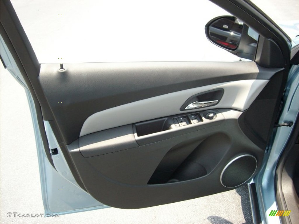 2011 Cruze LT - Ice Blue Metallic / Medium Titanium photo #8