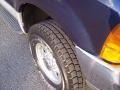 2001 True Blue Metallic Ford F250 Super Duty XLT SuperCab 4x4  photo #17