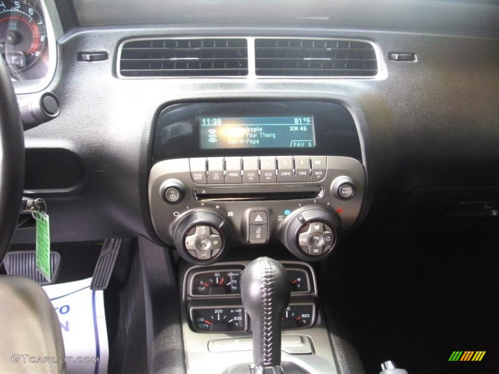 2010 Chevrolet Camaro SS/RS Coupe Controls Photo #50664995