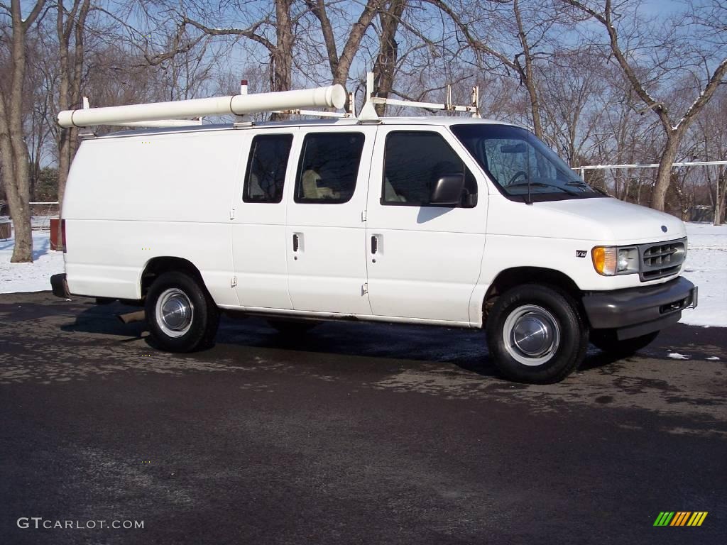 2002 E Series Van E350 Commercial - Oxford White / Medium Graphite photo #2