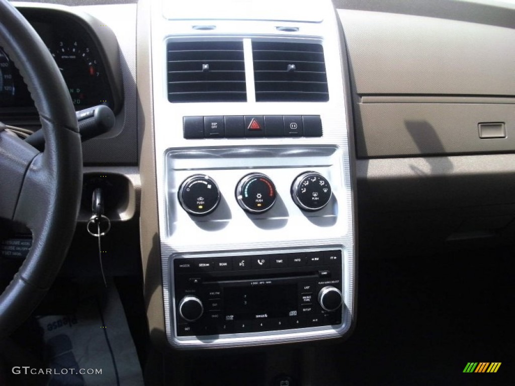 2009 Dodge Journey SXT Controls Photo #50665226