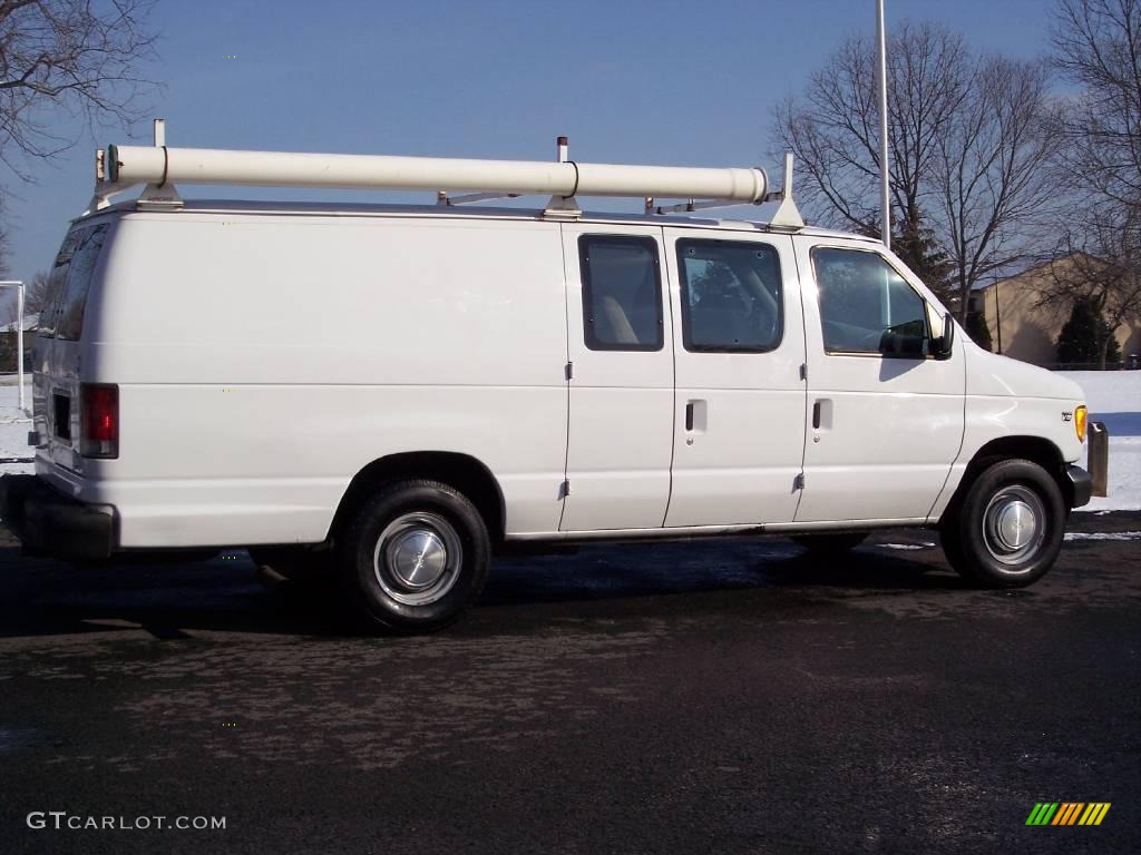 2002 E Series Van E350 Commercial - Oxford White / Medium Graphite photo #5