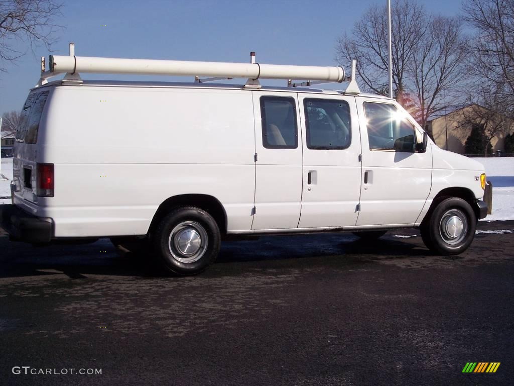 2002 E Series Van E350 Commercial - Oxford White / Medium Graphite photo #8