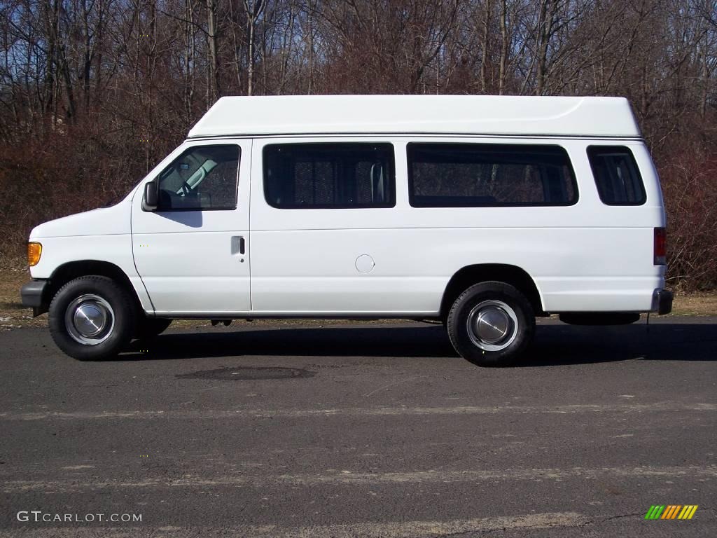 2003 E Series Van E250 Special Access - Oxford White / Medium Flint photo #6