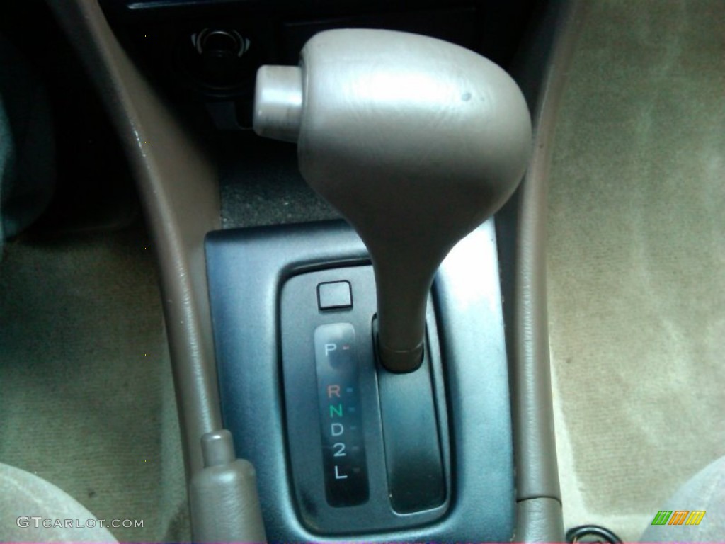 1998 Camry LE V6 - Super White / Oak photo #9