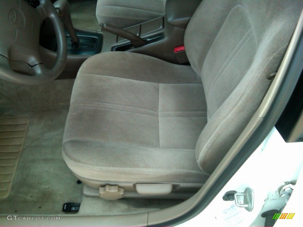 1998 Camry LE V6 - Super White / Oak photo #11