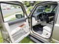 Light Khaki Metallic - Commander Limited 4x4 Photo No. 10