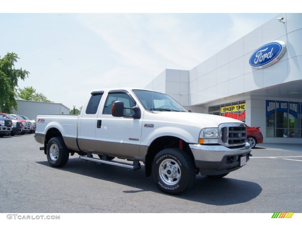 Oxford White Ford F250 Super Duty