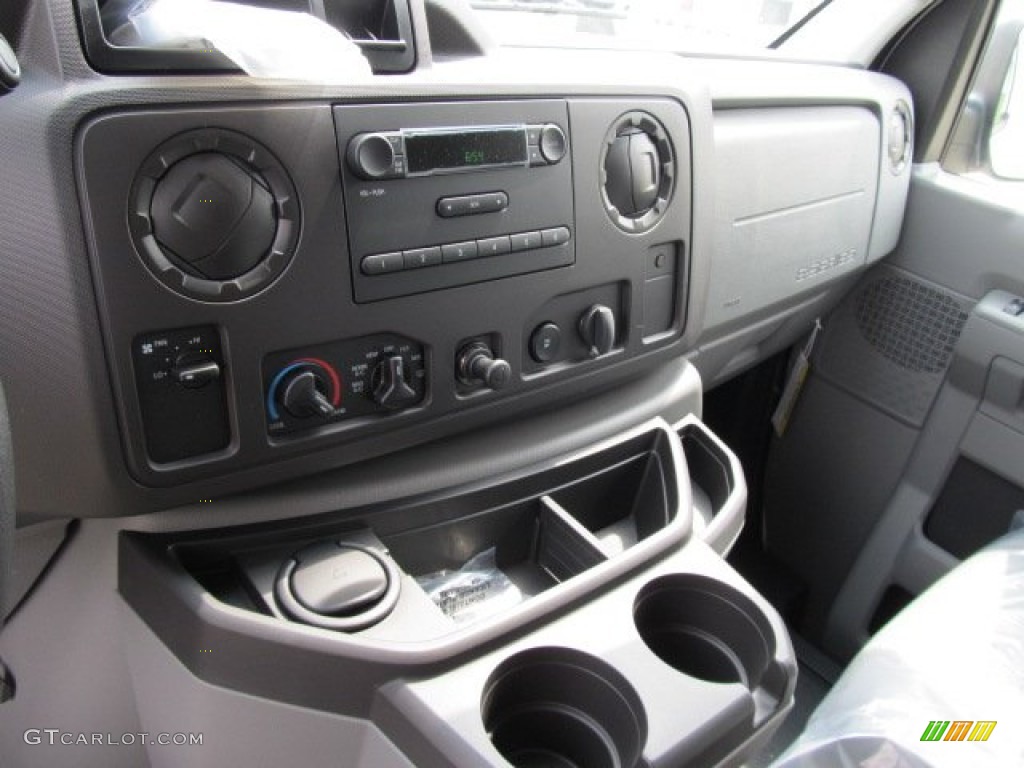 2011 Ford E Series Van E150 Commercial Controls Photo #50673149