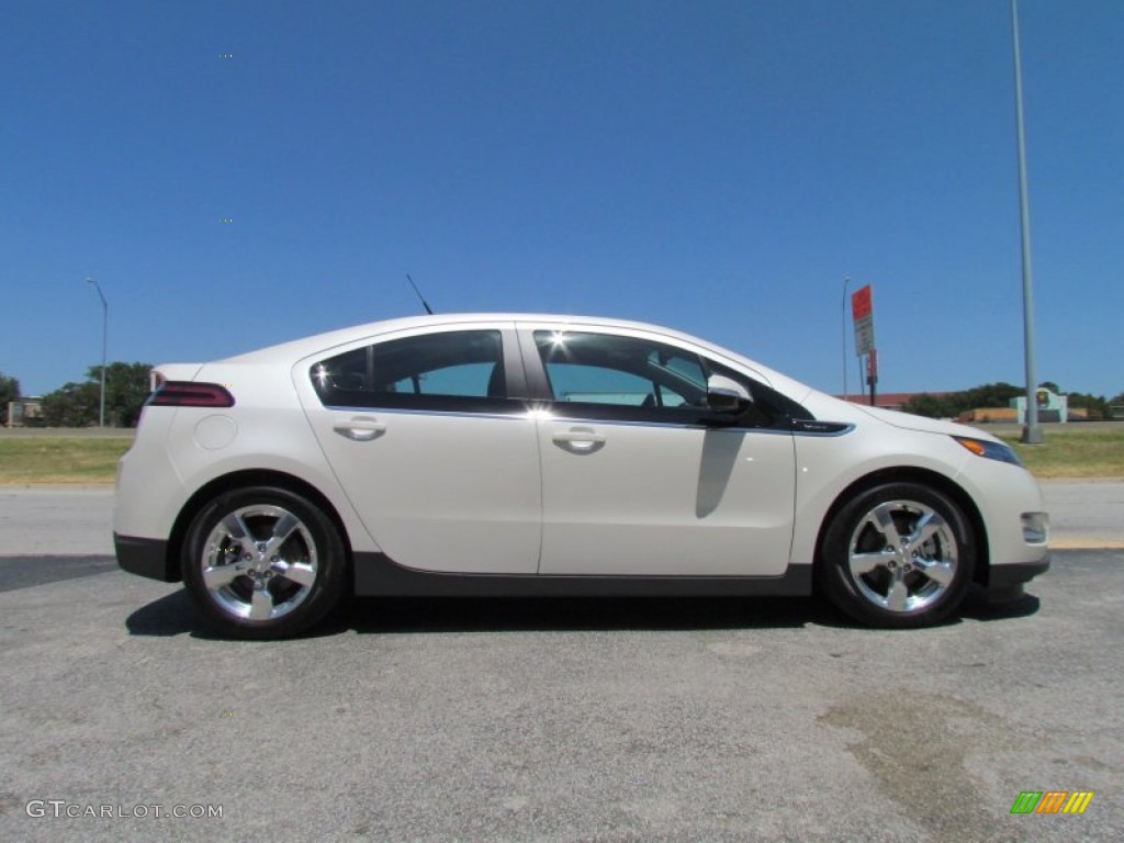 White Diamond Tricoat 2011 Chevrolet Volt Hatchback Exterior Photo #50673431